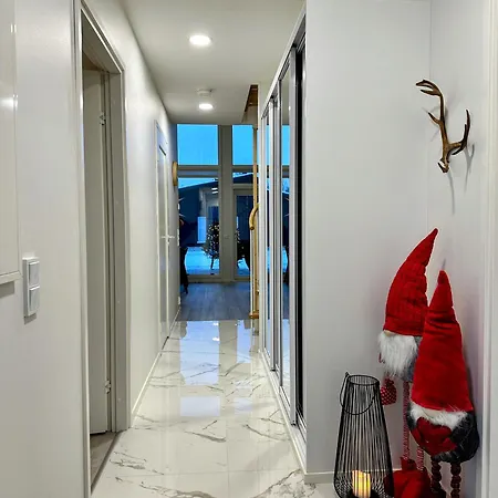 New 3 Bedroom Close To Arctic Circle