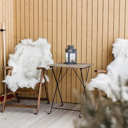 New 3 Bedroom Close To Arctic Circle Апартаменты *