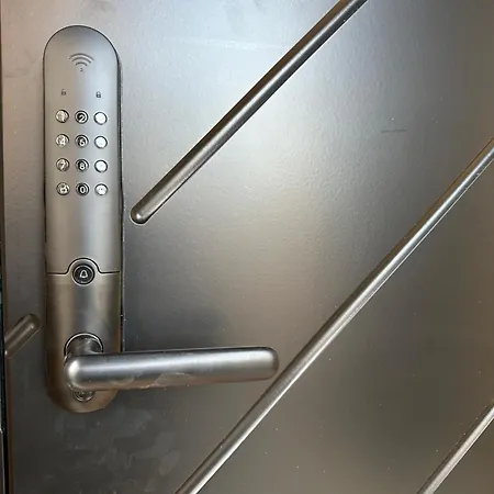 New 3 Bedroom Close To Arctic Circle